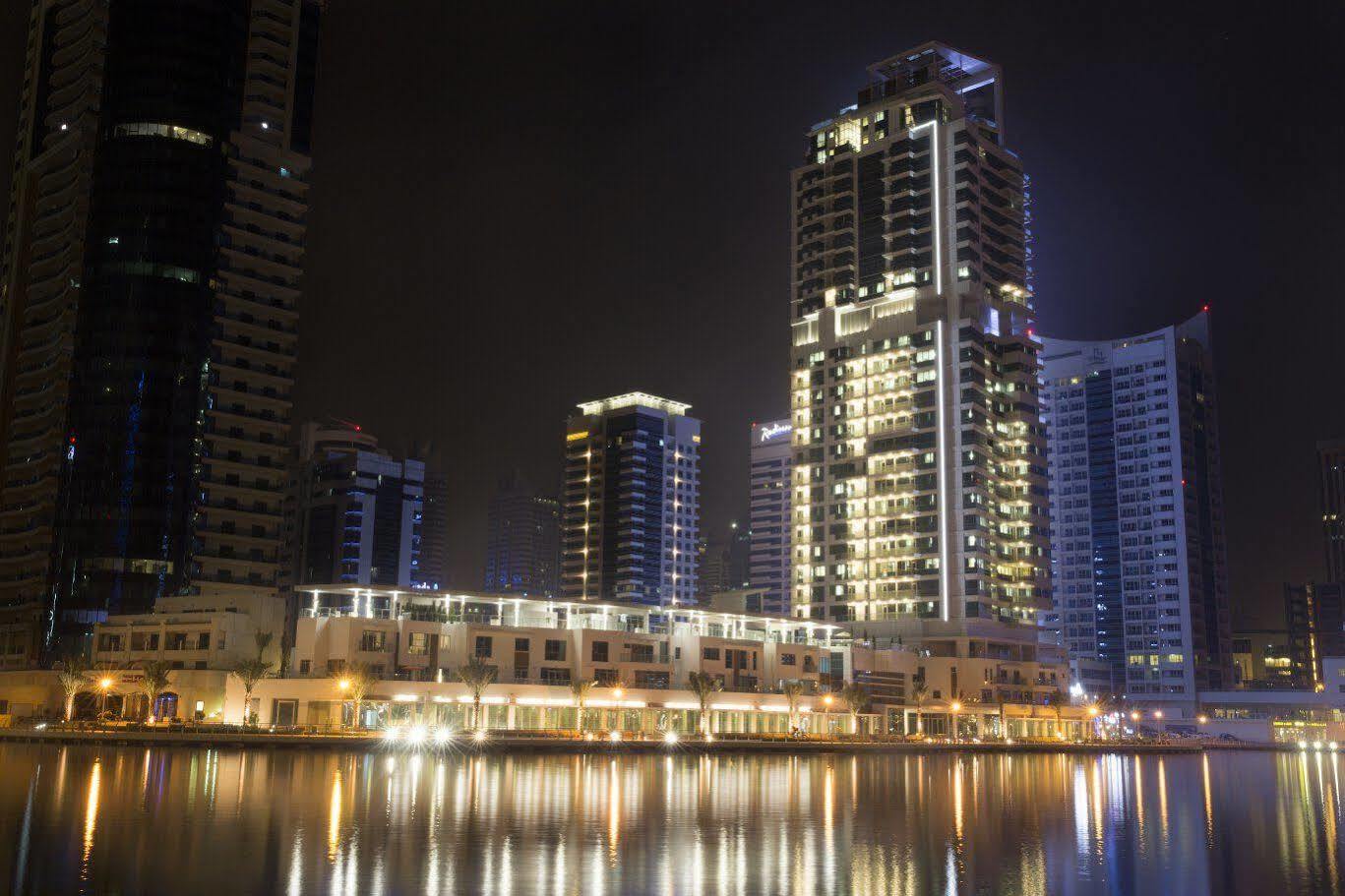 La Verda Suites And Villas Dubai Marina Exterior foto Residential buildings in Al Qusais